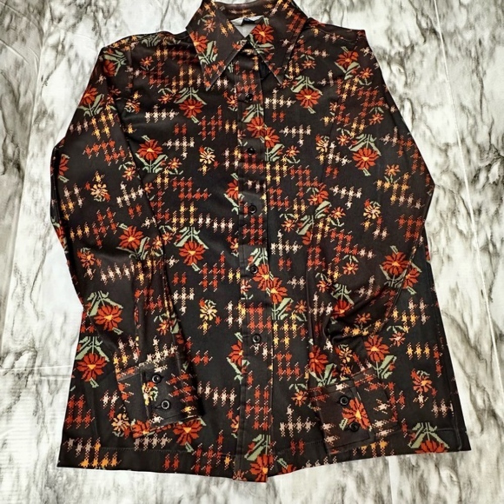 Vintage 70s Button Down Shirt Fantastic Pattern Mike Brady Large Pointed Collar
